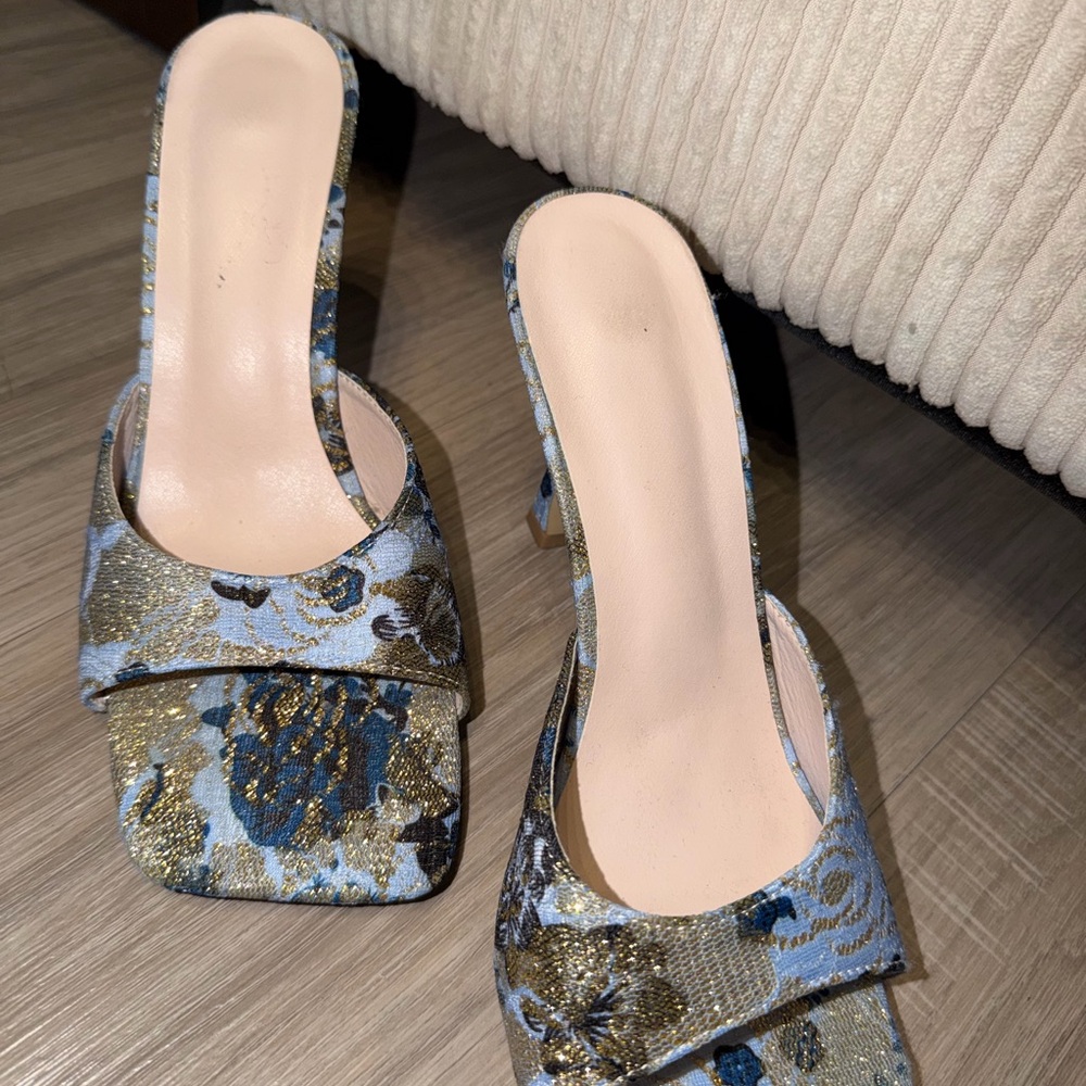 SHEIN Blue and Gold Floral Heels